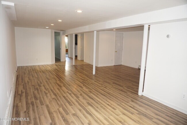Building Photo - 1385 W Veterans Hwy
