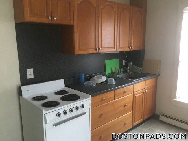 Building Photo - 60 Walden St