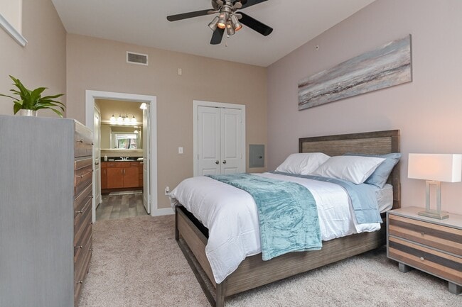 Building Photo - 1901 Post Oak Blvd