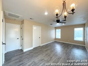 Building Photo - 7571 Windsor Oaks