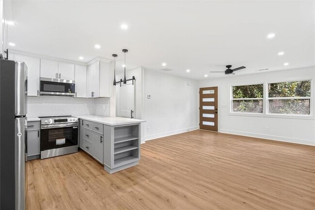 Building Photo - 2353 Clarissa Dr NW