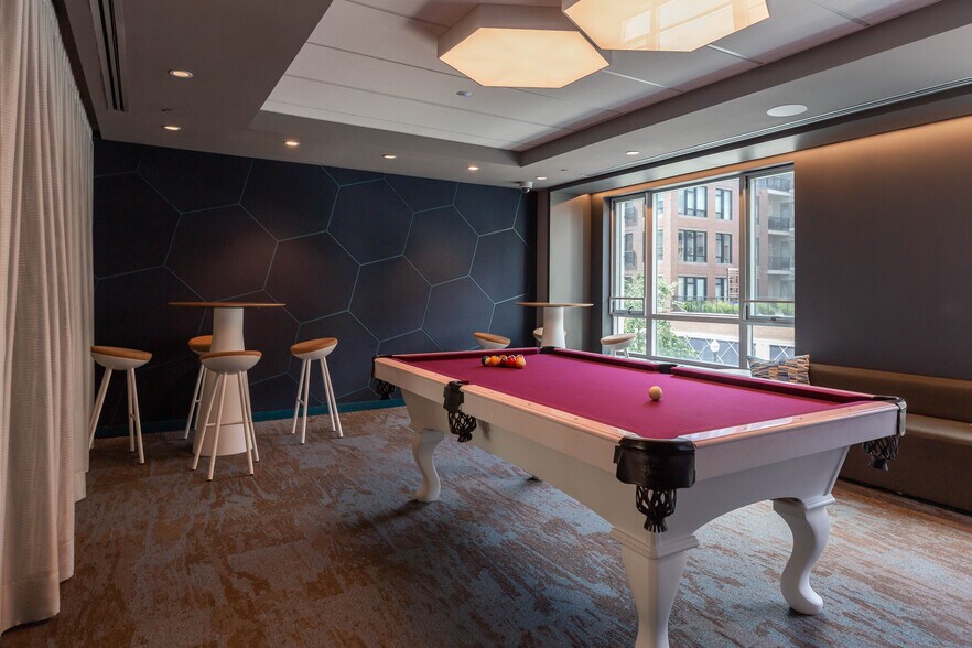 Building Photo - 480 Foley St