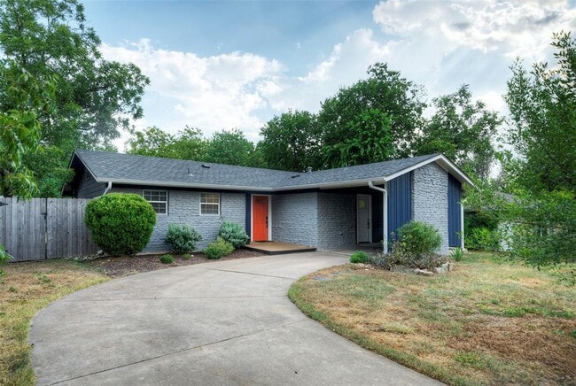 Building Photo - 6811 Miranda Dr