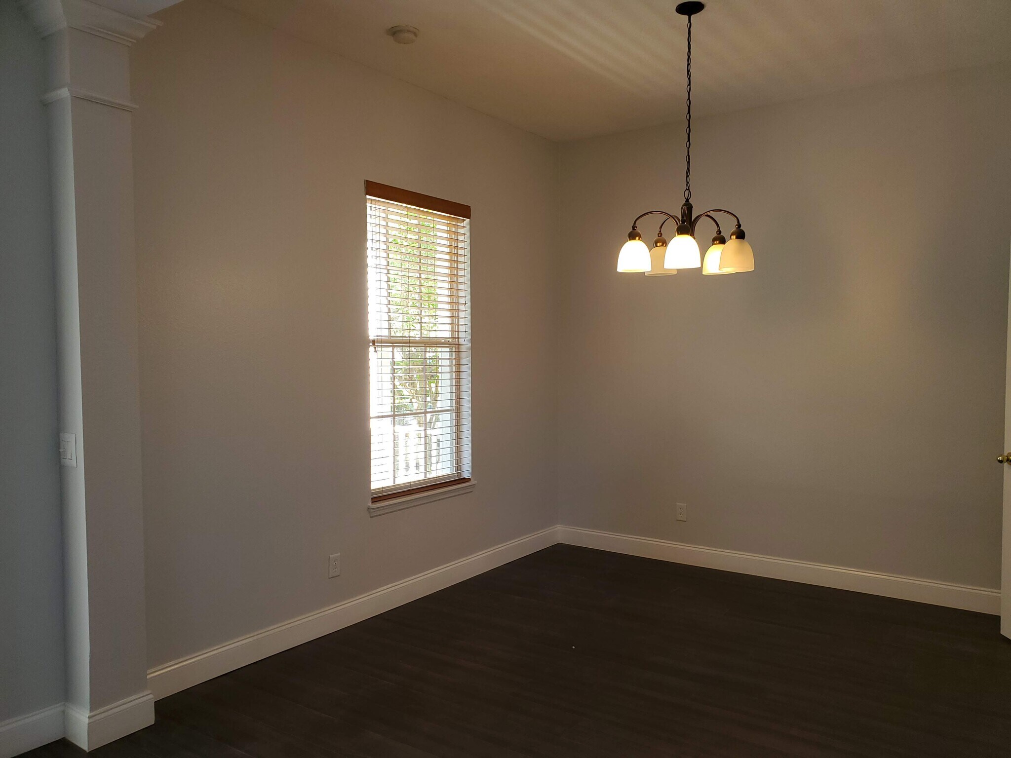 Building Photo - 4062 Markham Pl