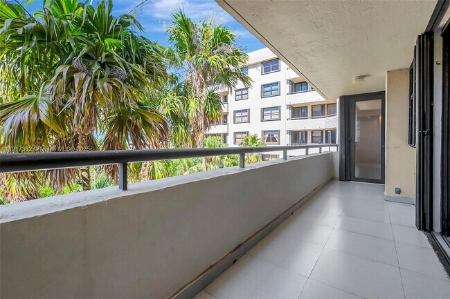 Building Photo - 170 Ocean Ln Dr