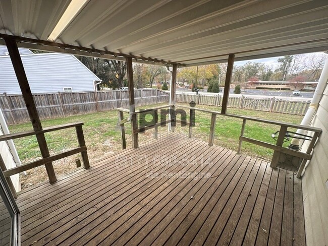 Building Photo - 7056 Caroline Ave