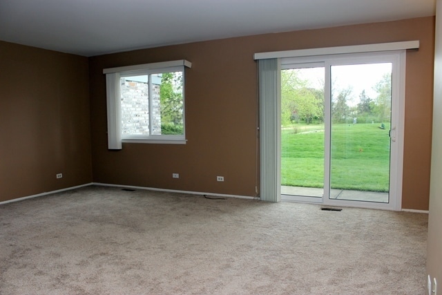 Building Photo - 211 Blossom Ct