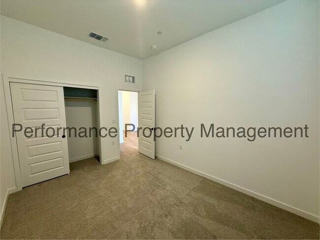 Building Photo - New Construction 5 Bed/3 Bath Home in SW Bakersfield w/ Solar, RBP & $0 Deposit Option