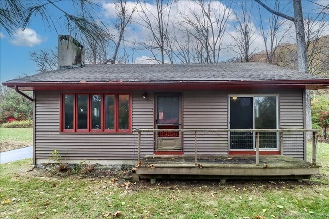 Building Photo - 381 Litchfield Rd