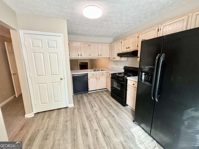 Building Photo - 3774 Meadow Creek Dr