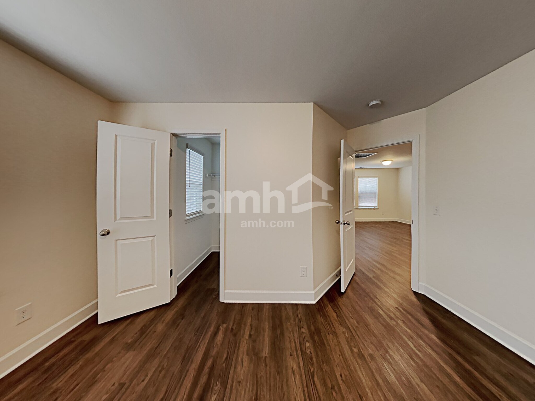 Building Photo - 5075 Trailwater Dr