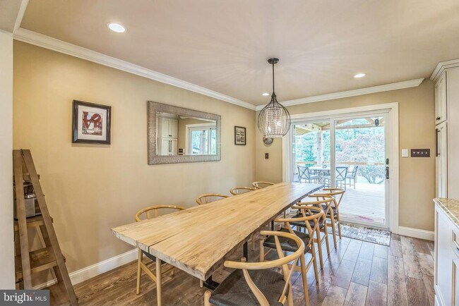 Building Photo - 76 S Forge Manor Dr