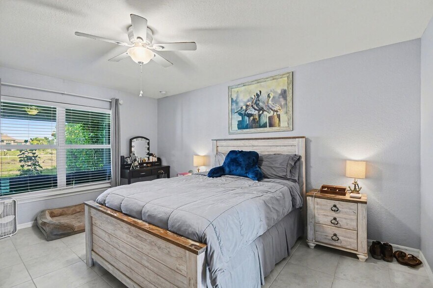 Building Photo - 1109 NW 12th Ln