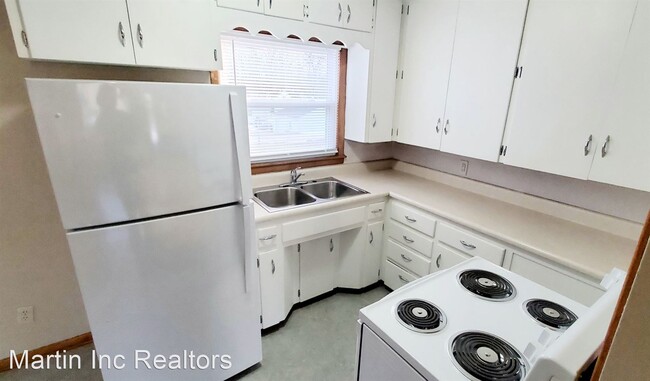 Building Photo - 3 br, 1 bath House - 226 Madison St