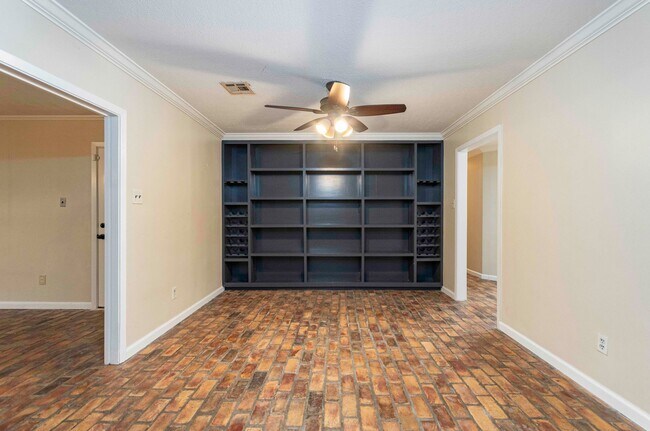 Building Photo - 101 Wakefield Dr