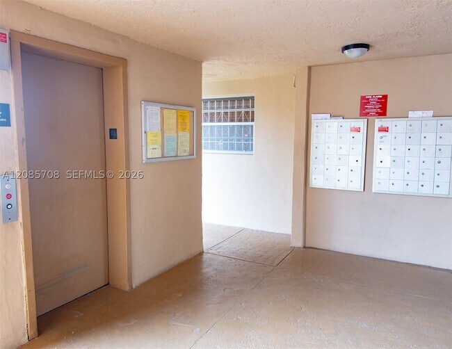 Building Photo - 506 NW 87th Ave