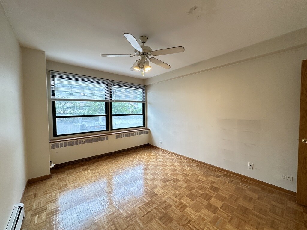 Building Photo - 4180 N Marine Dr