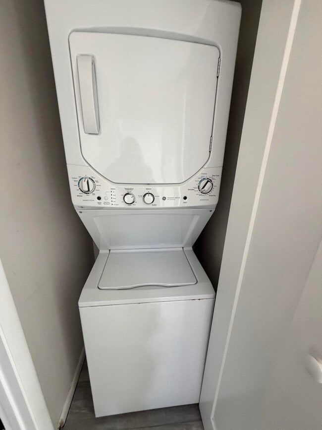 Building Photo - 1921 SW 15th St