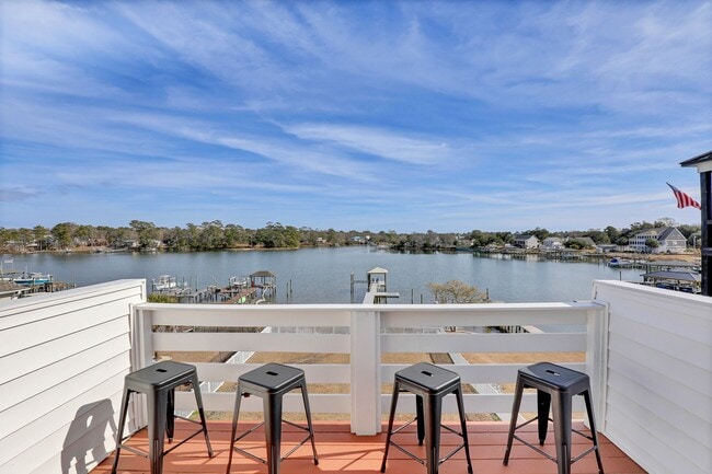 Building Photo - 1059 Meridian Dr