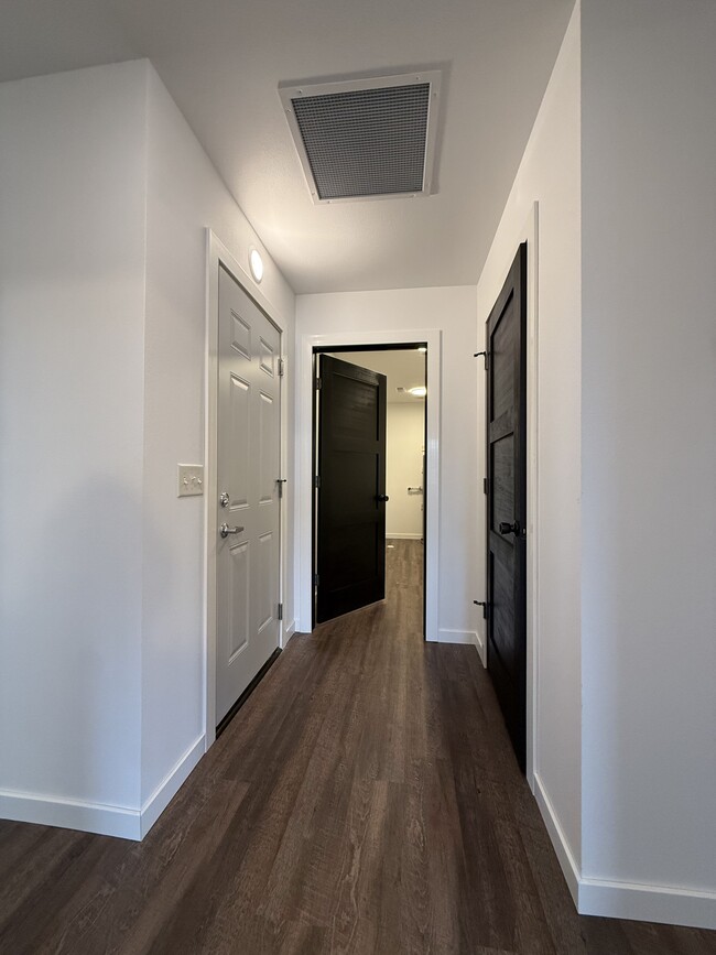 Building Photo - 5491 164th St