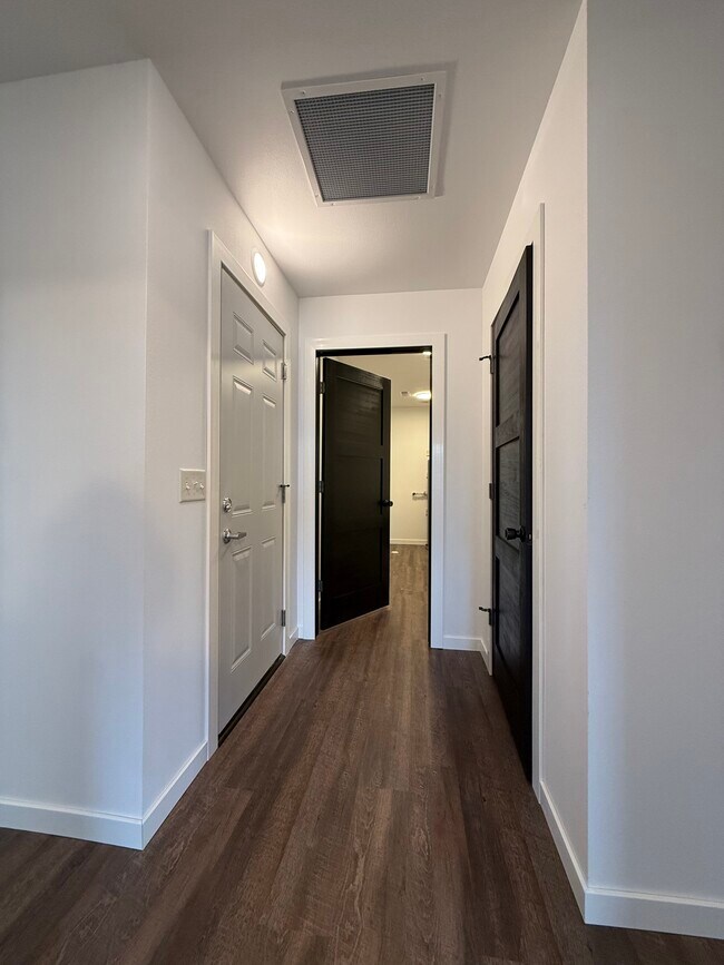 Building Photo - 5513 164th St