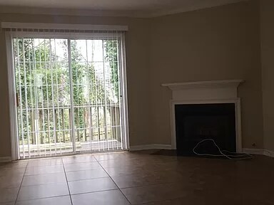 Building Photo - 3811 Meadow Green Ct