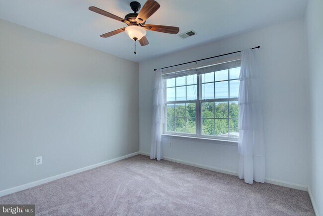 Building Photo - 13481 Arcadian Dr