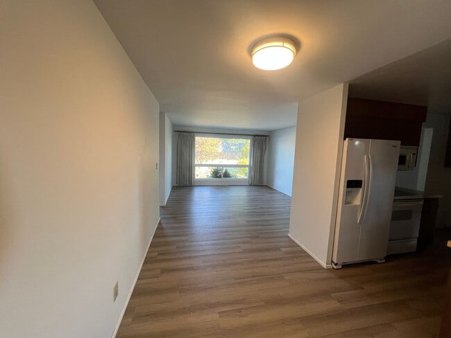 Building Photo - Charming 3-Bedroom Home with Fresh Updates