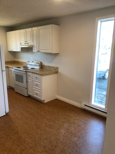 Building Photo - 8000 NE Hwy 99