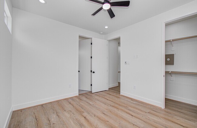 Building Photo - 1308 Tarley St