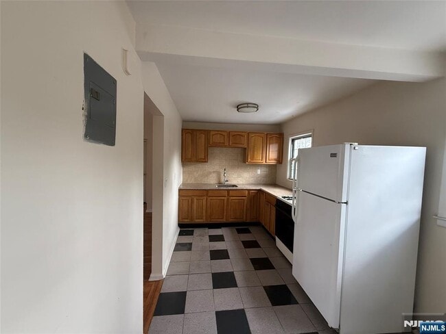 Building Photo - 171-183-183 Fort Lee Rd