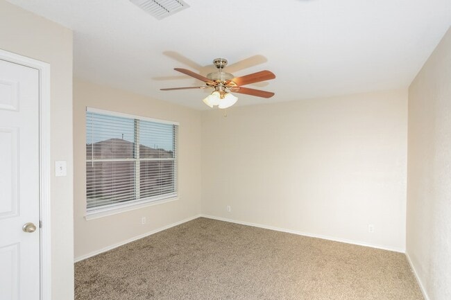 Building Photo - 559 Red Quill Nest