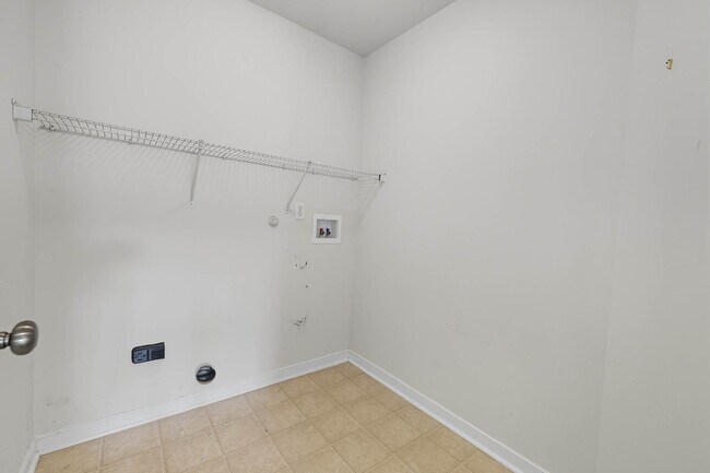 Building Photo - 22030 Lake Jordan Dr