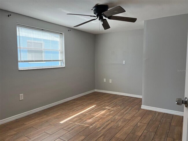 Building Photo - 7835 Arbordale Dr