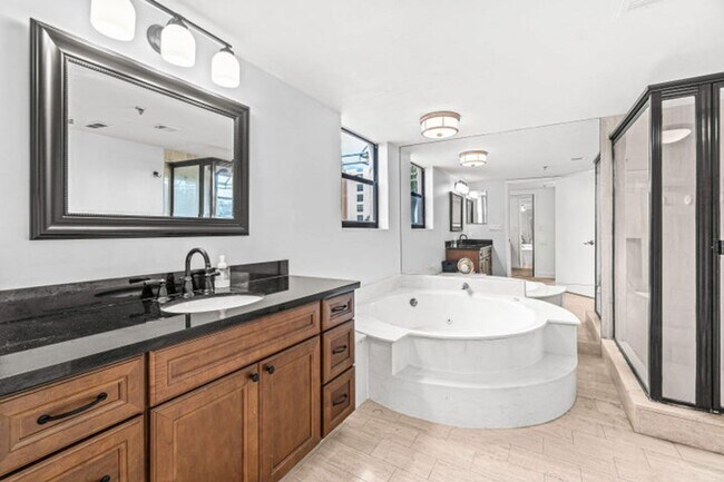 Building Photo - 7201 Promenade Dr