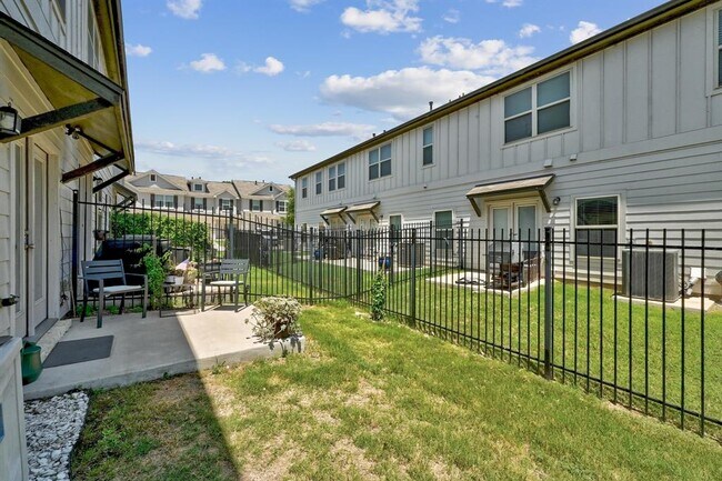 Building Photo - 1608 Airedale Rd