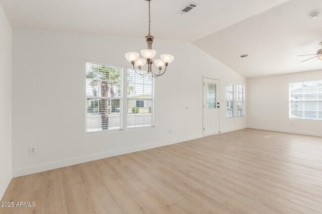 Building Photo - 120 N Val Vista Dr