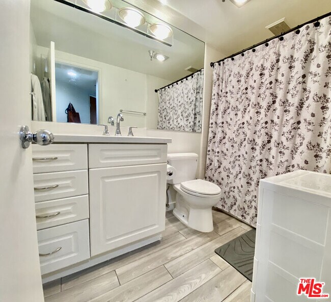 Building Photo - 2910 Neilson Wy