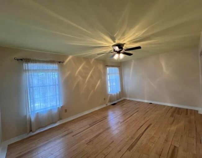 Building Photo - 110 Westchase Dr