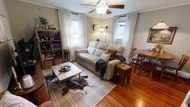 Building Photo - 11 Walnut St