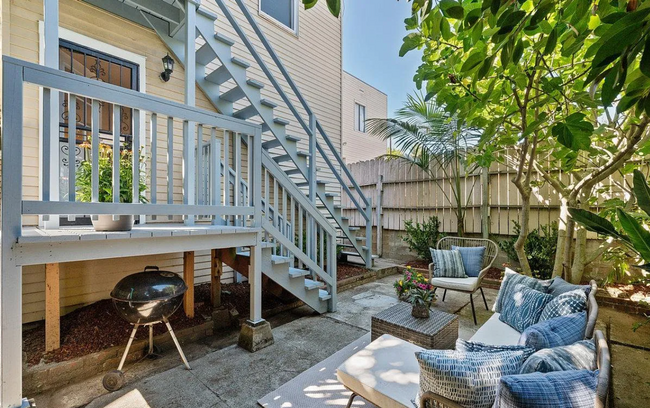 Building Photo - Spectacular Single Family Home in Bernal H...