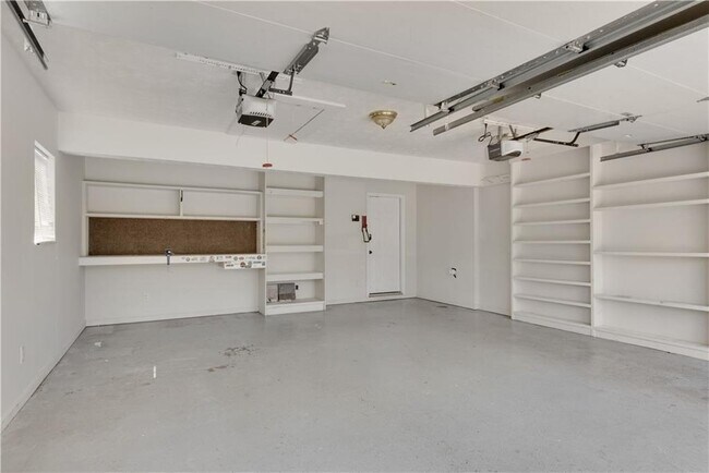 Building Photo - 755 Anna Ln