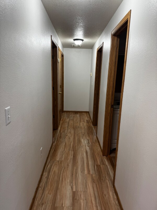 Building Photo - 118 Chickadee Dr