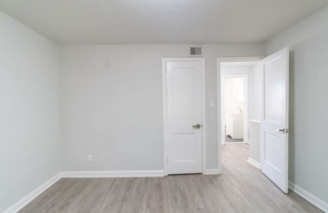 Building Photo - 124 Yorke St