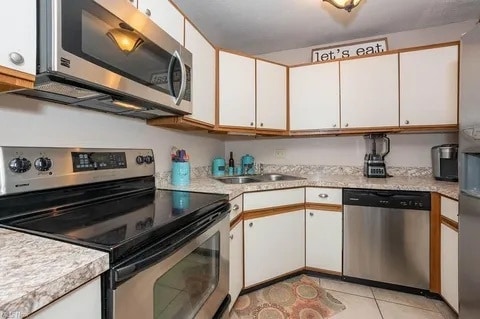 Building Photo - 551 Shadydale Dr