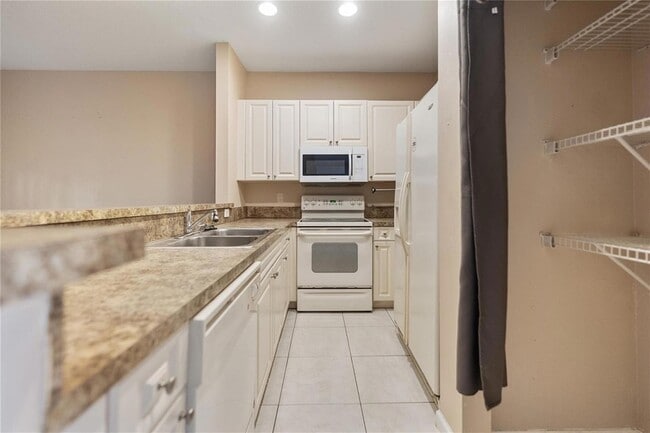Building Photo - 3134 Coral Ridge Dr