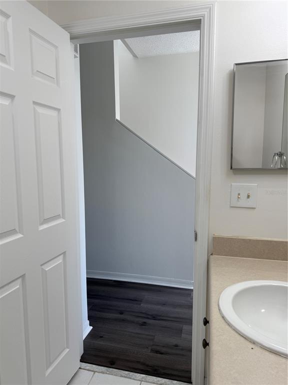 Building Photo - 5721 Bentgrass Dr