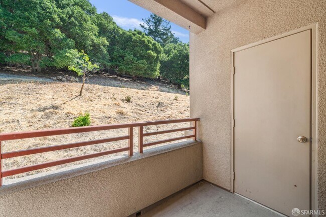 Building Photo - 200 Caldecott Ln