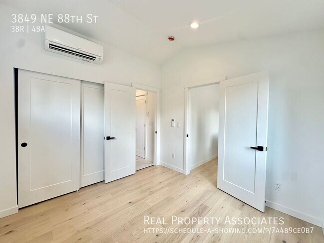 Building Photo - 3849 NE 88th St