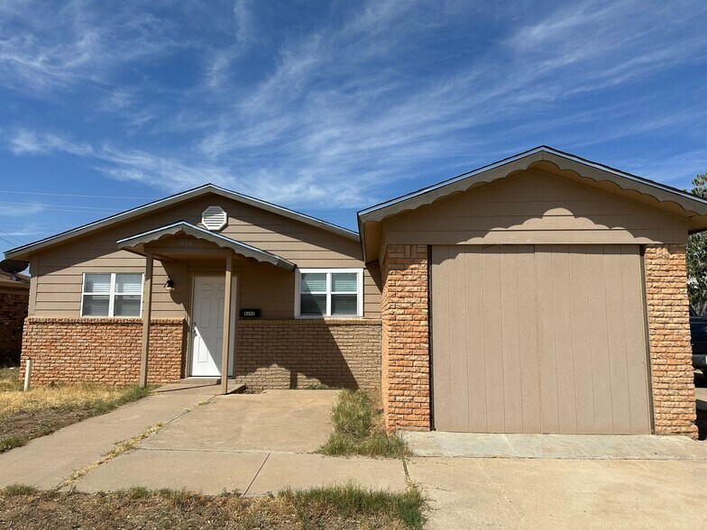 Building Photo - 4345 Ridgedale Ave